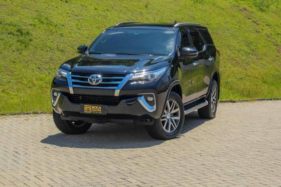 TOYOTA HILUX SW4 2.8 SRX 4X4 16V TURBO INTERCOOLER DIESEL 4P AUTOMÁTICO TOYOTA HILUX SW4 2.8 SRX 4X4 16V TURBO INTERCOOLER DIESEL 4P AUTOMÁTICO